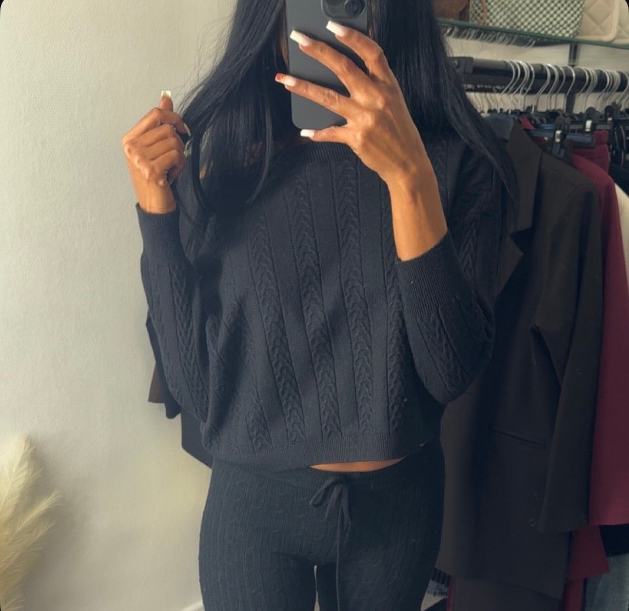 Ensemble Pull / Pantalon Modèle ALCANTARA NOIR