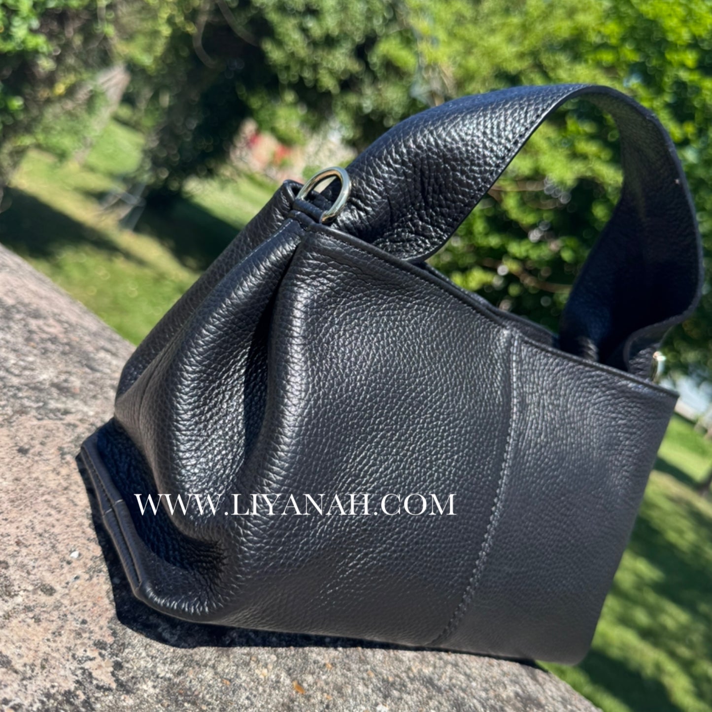SAC Petit BOULE CUIR GRAINÉ LIYA NOIR