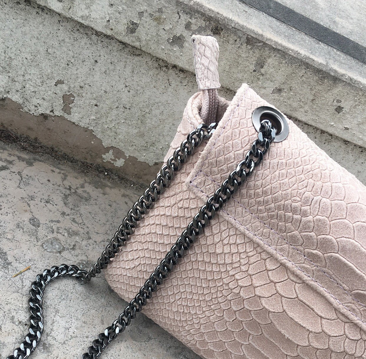 Sac Modèle YEVA 100% CUIR Noir ou Rose