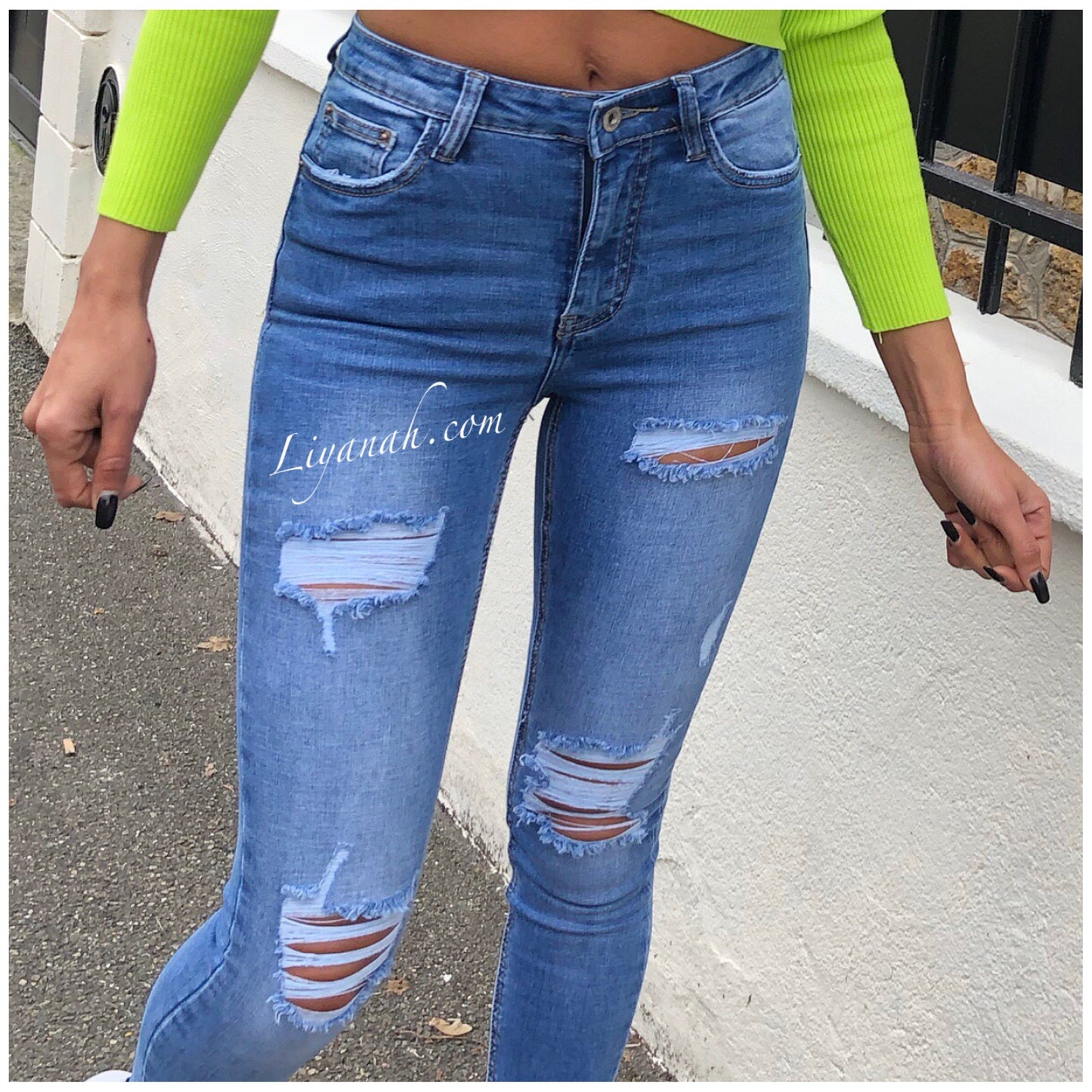 Jean Skinny LIGHT BLUE DESTROY TAILLE MI-HAUTE Modèle PRAYA
