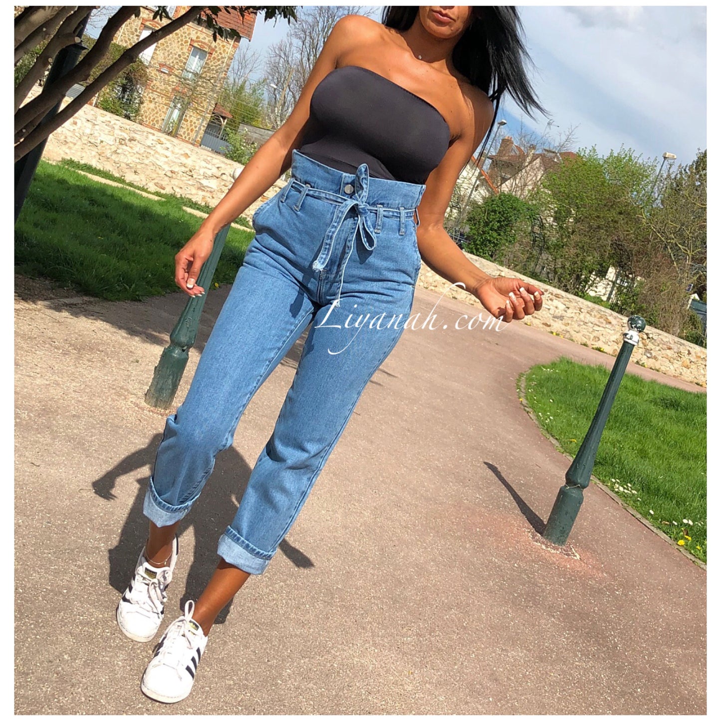 JEAN MOM BLUE Taille Haute À NOEUD Modèle DARYANA