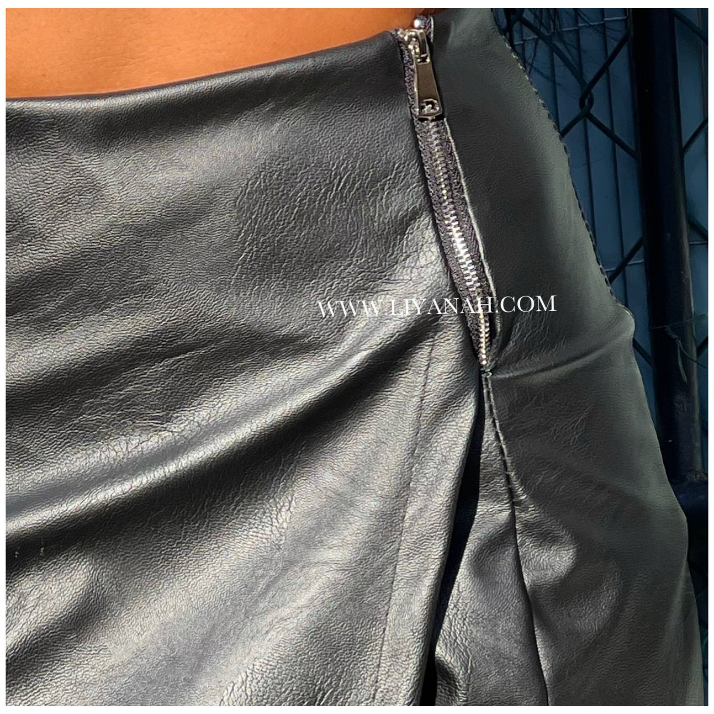 Jupe Short  Modèle LAYA NOIR