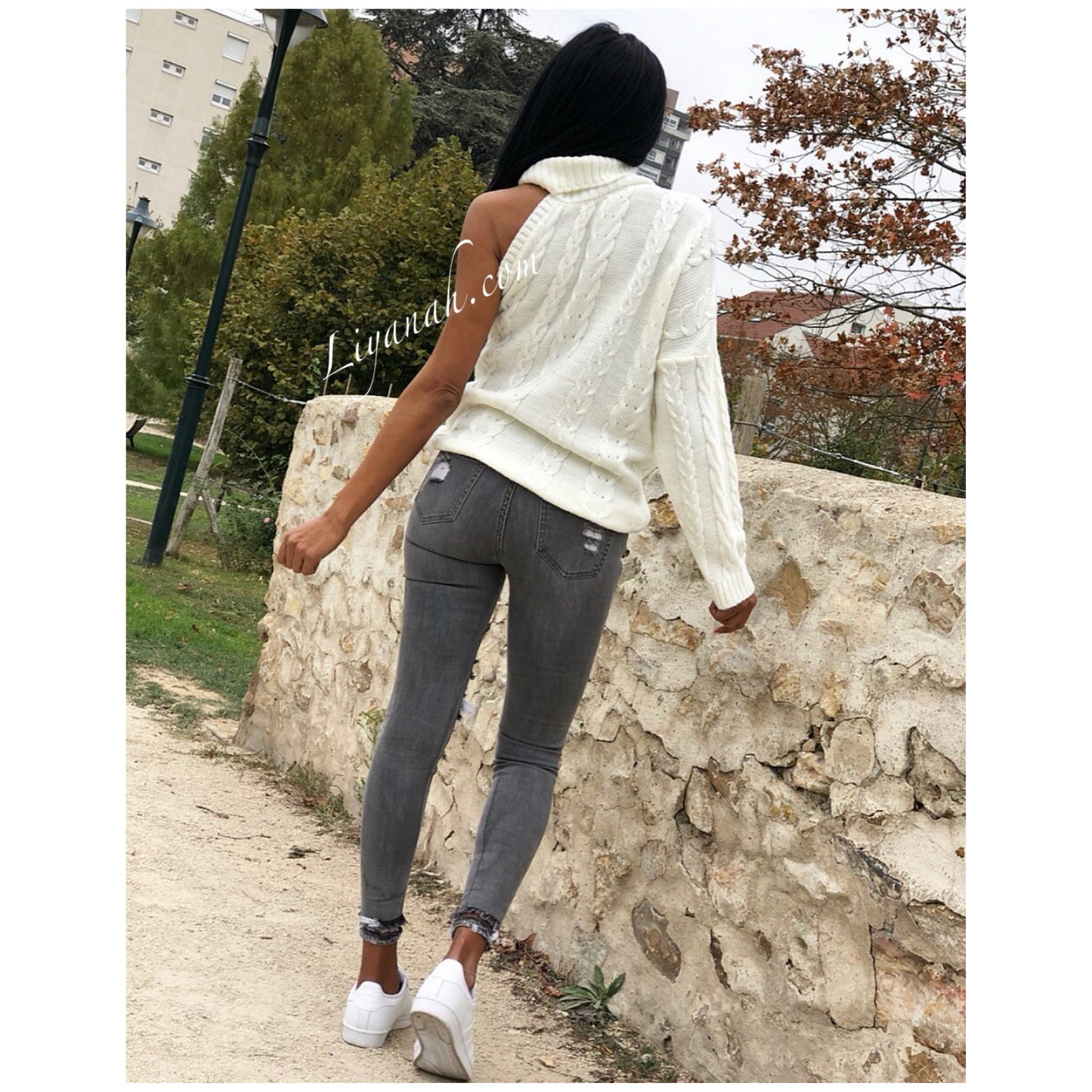 PULL avec Une manche Modèle CLAYA BLANC