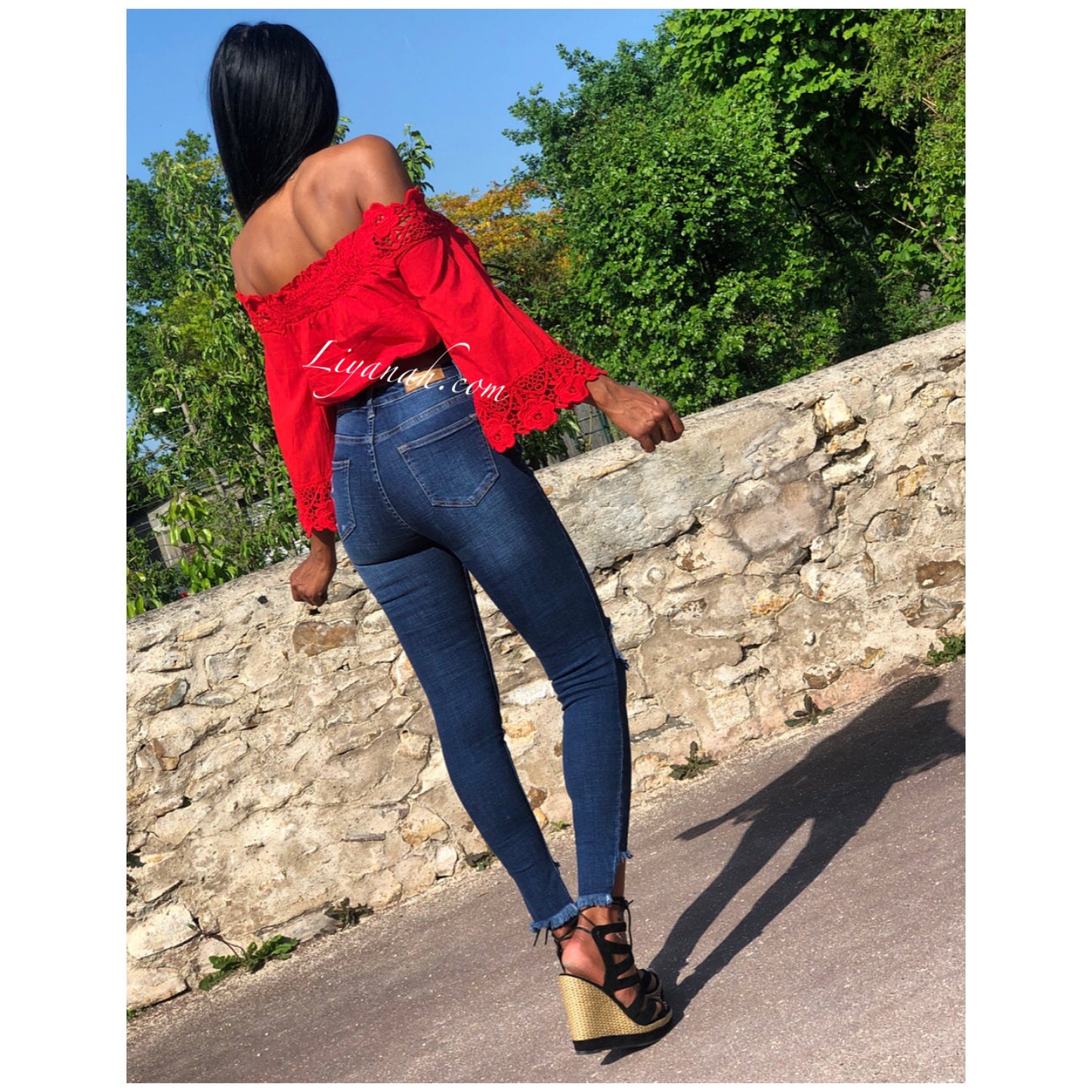 Crop Top Modèle SAFIA Noir, Blanc, Rouge ou Moutarde