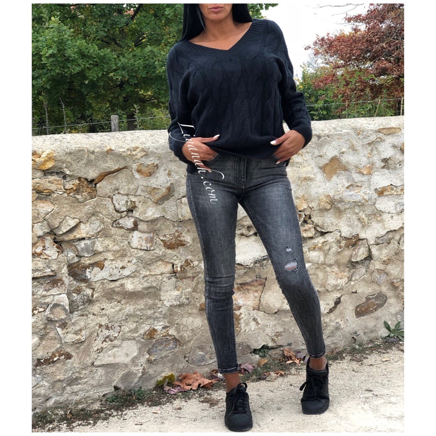 PULL Mi-long Col V Modèle ELARA NOIR