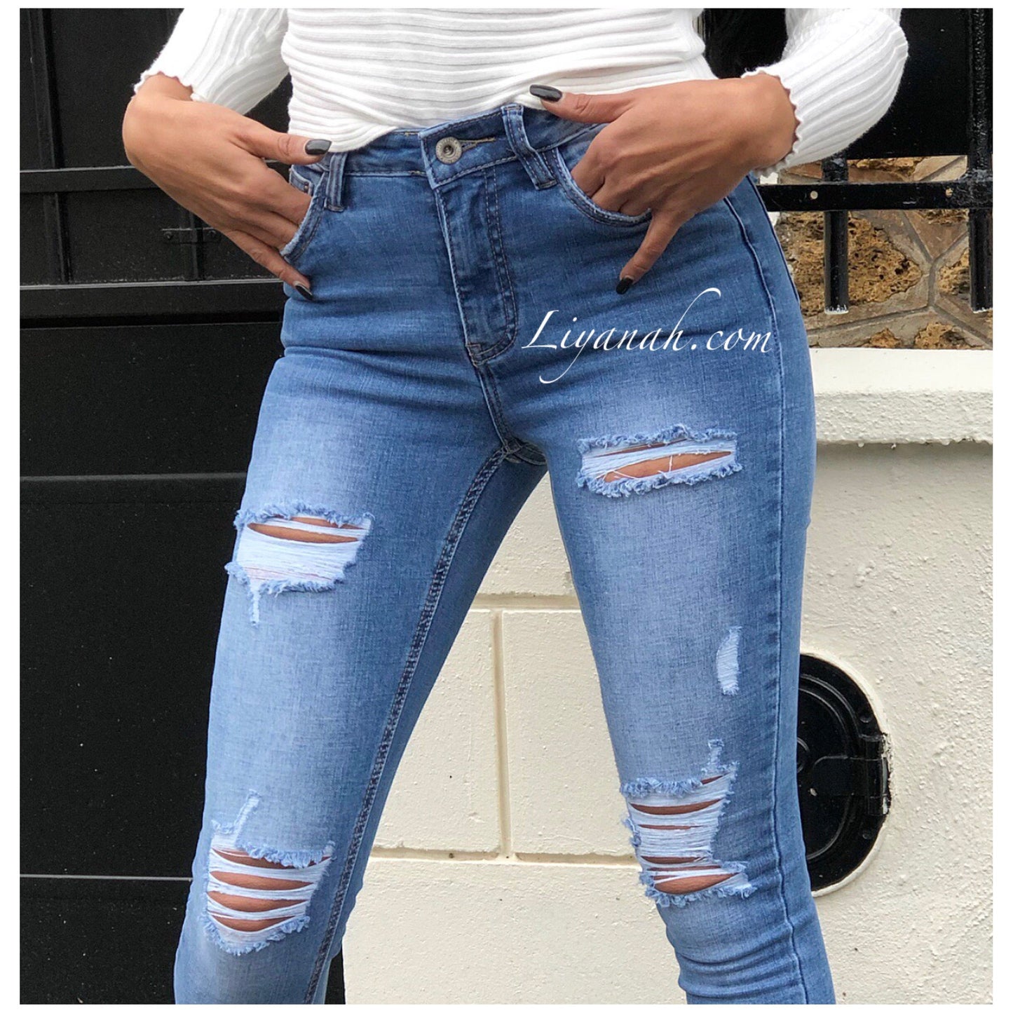 Jean Skinny LIGHT BLUE DESTROY TAILLE MI-HAUTE Modèle PRAYA