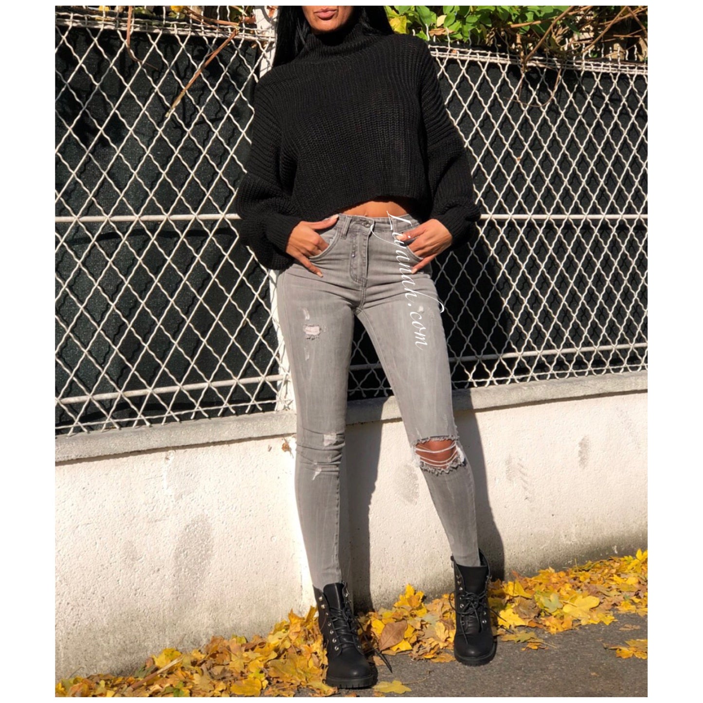 Pull Cropped Modèle FAMARYA NOIR