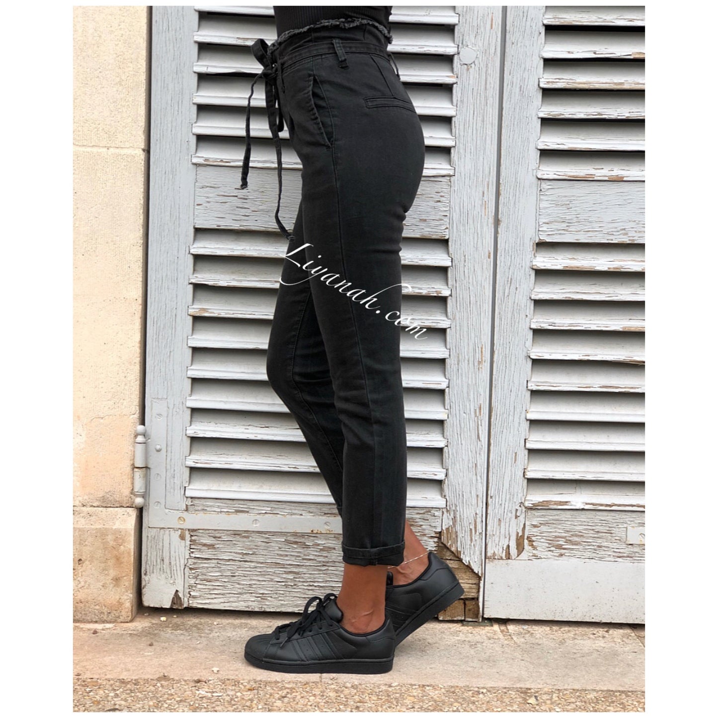 JEAN SLIM BLACK/GREY TAILLE Haute À NOEUD Modèle KYANA