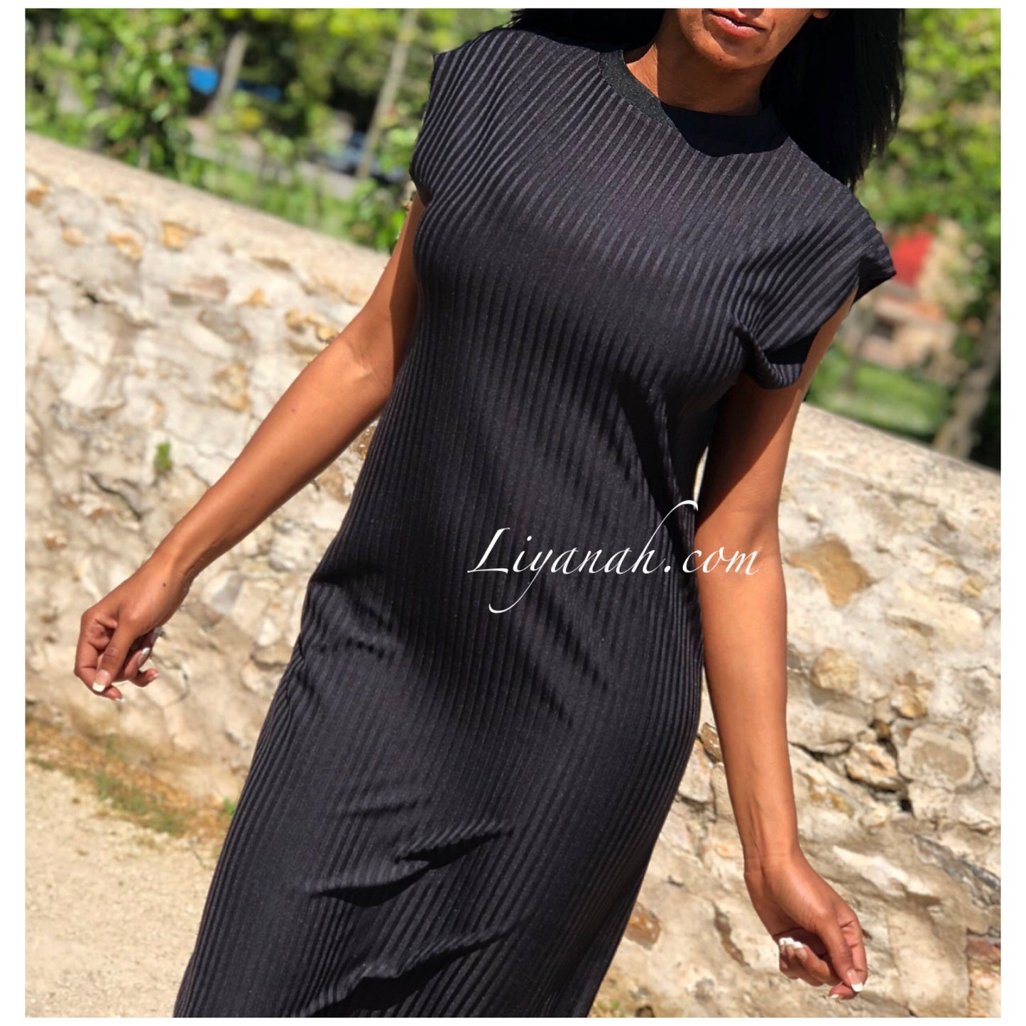 Robe Mi-longue Modèle CLYA NOIR