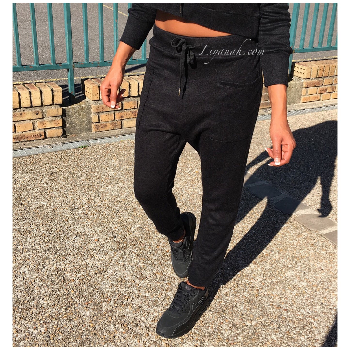 Jogging EDENYA NOIR Pull à capuche + Pantalon