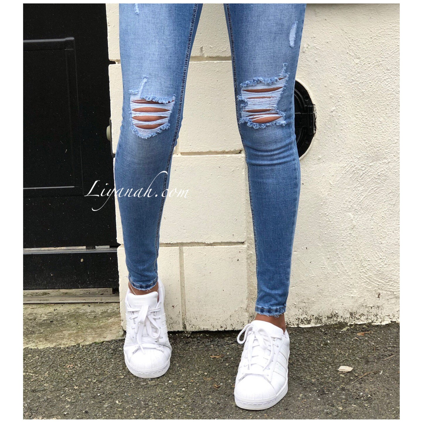 Jean Skinny LIGHT BLUE DESTROY TAILLE MI-HAUTE Modèle PRAYA