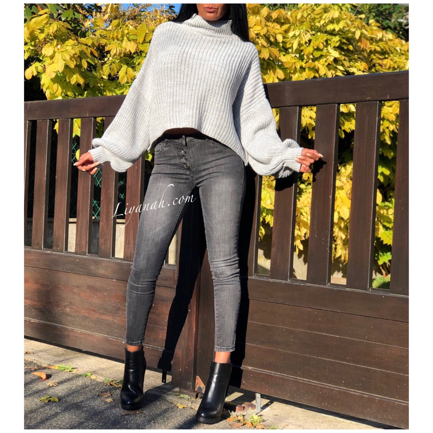 Pull Cropped Modèle FAMARYA GRIS