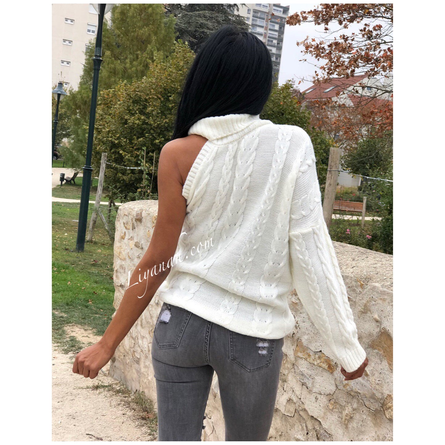 PULL avec Une manche Modèle CLAYA BLANC