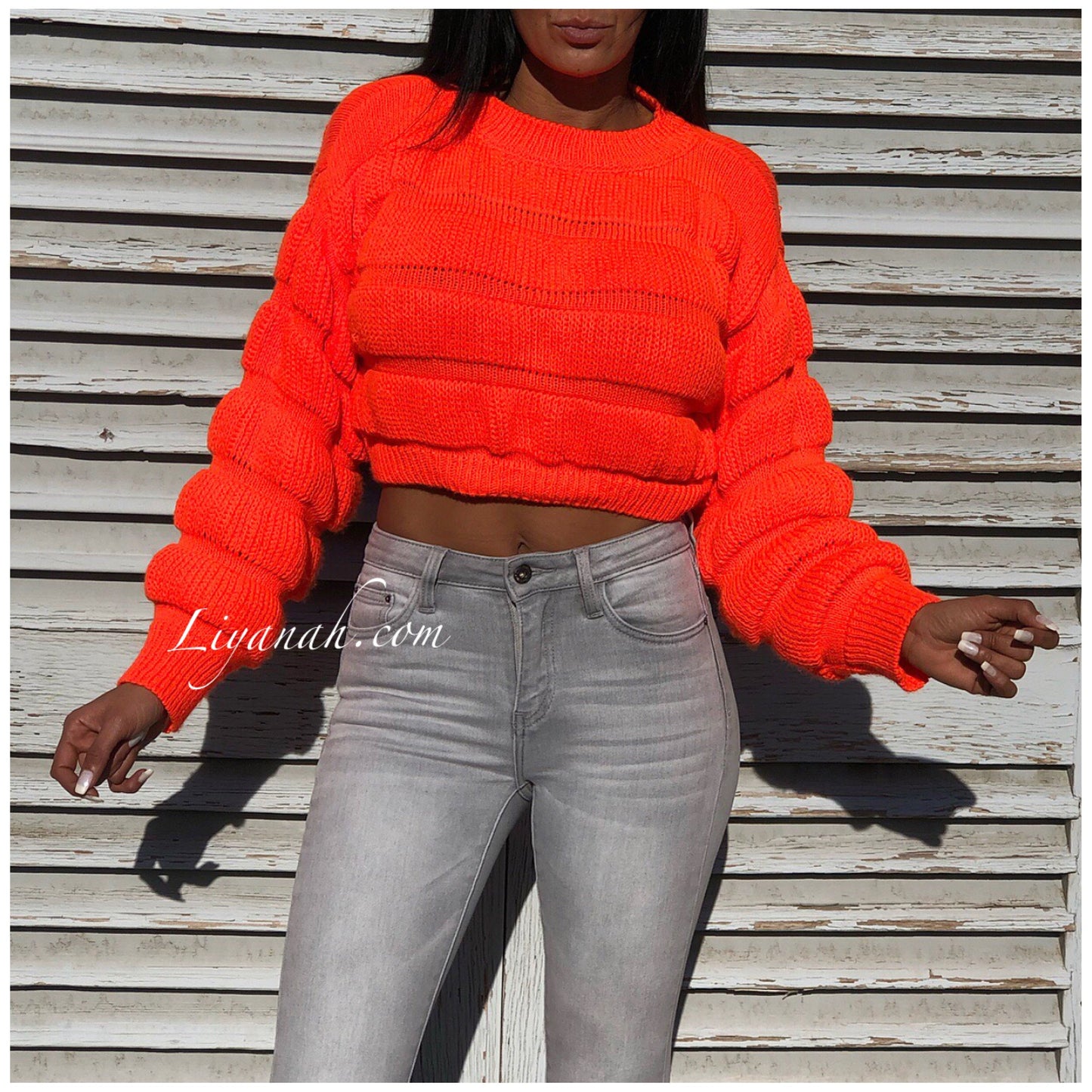 Pull Cropped Modèle KARA ORANGE FLUO