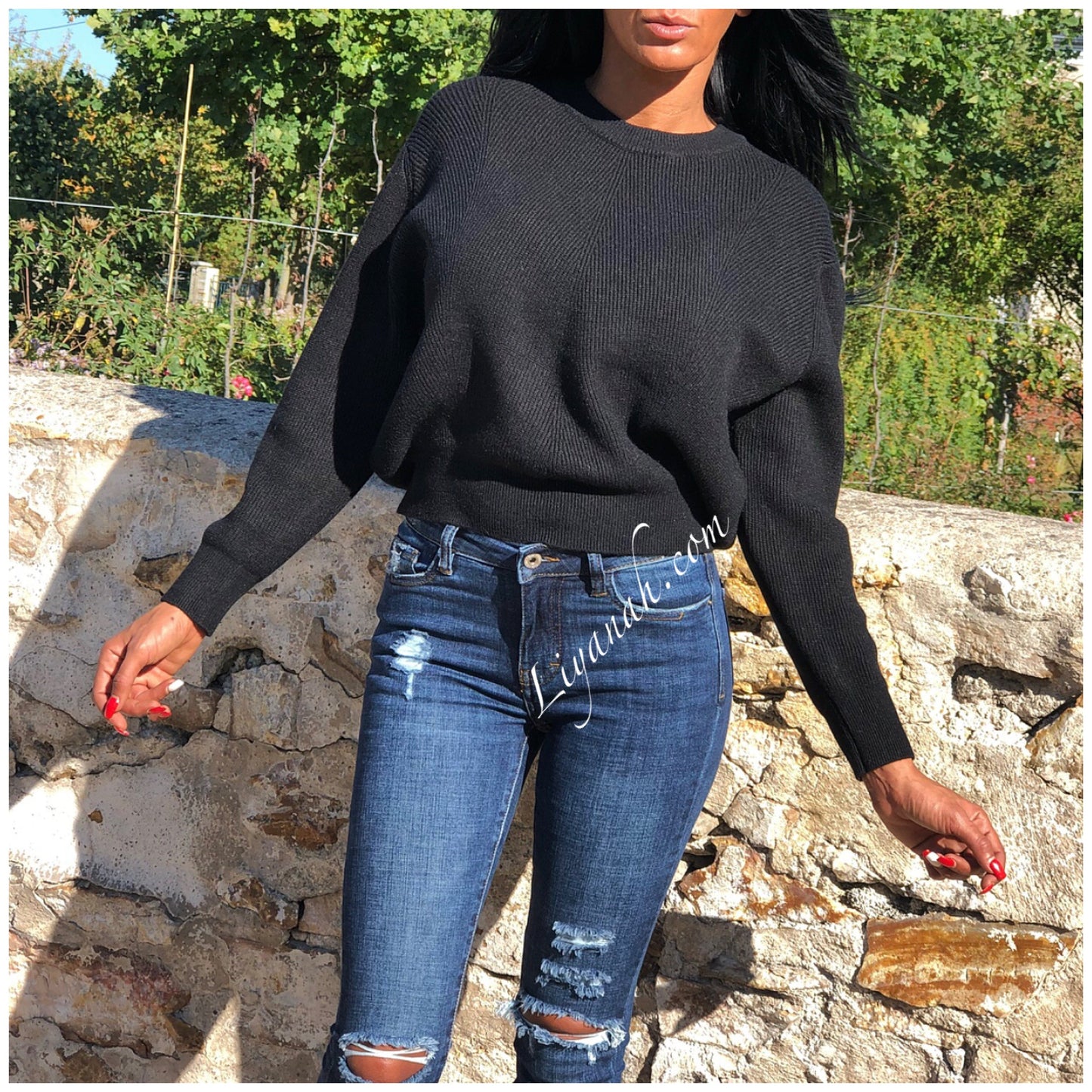 Pull Modèle TAKYRA Noir, Écru, Marron clair ou Bordeaux