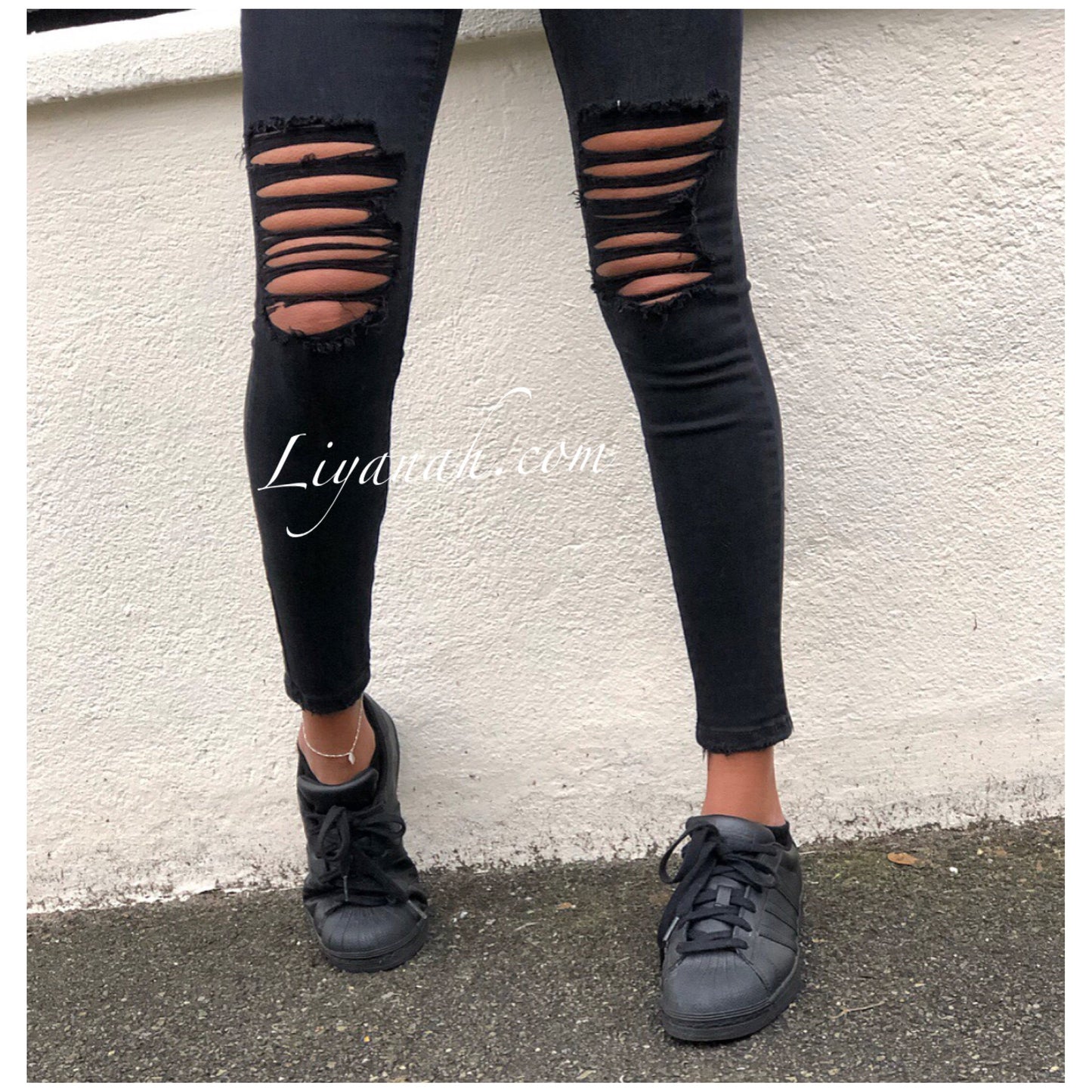 Jean Skinny BLACK DESTROY TAILLE MI-HAUTE Modèle SEYARA