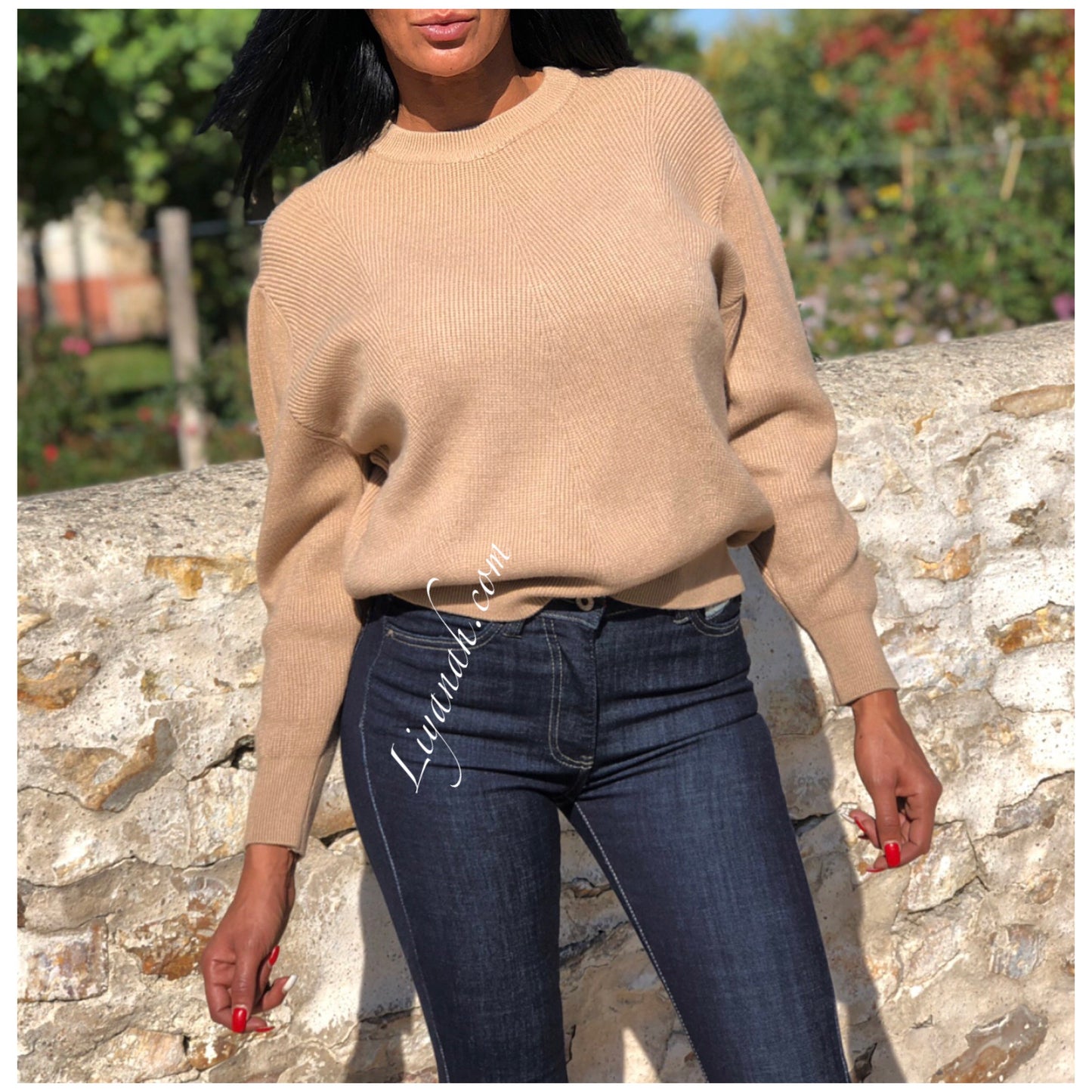 Pull Modèle TAKYRA Noir, Écru, Marron clair ou Bordeaux