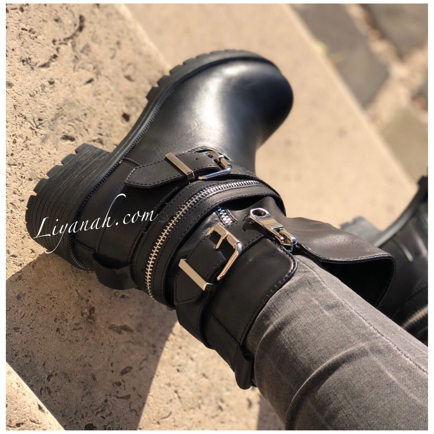 BOTTINES BASSES RANGERS Modèle FANELYA NOIR ZIP