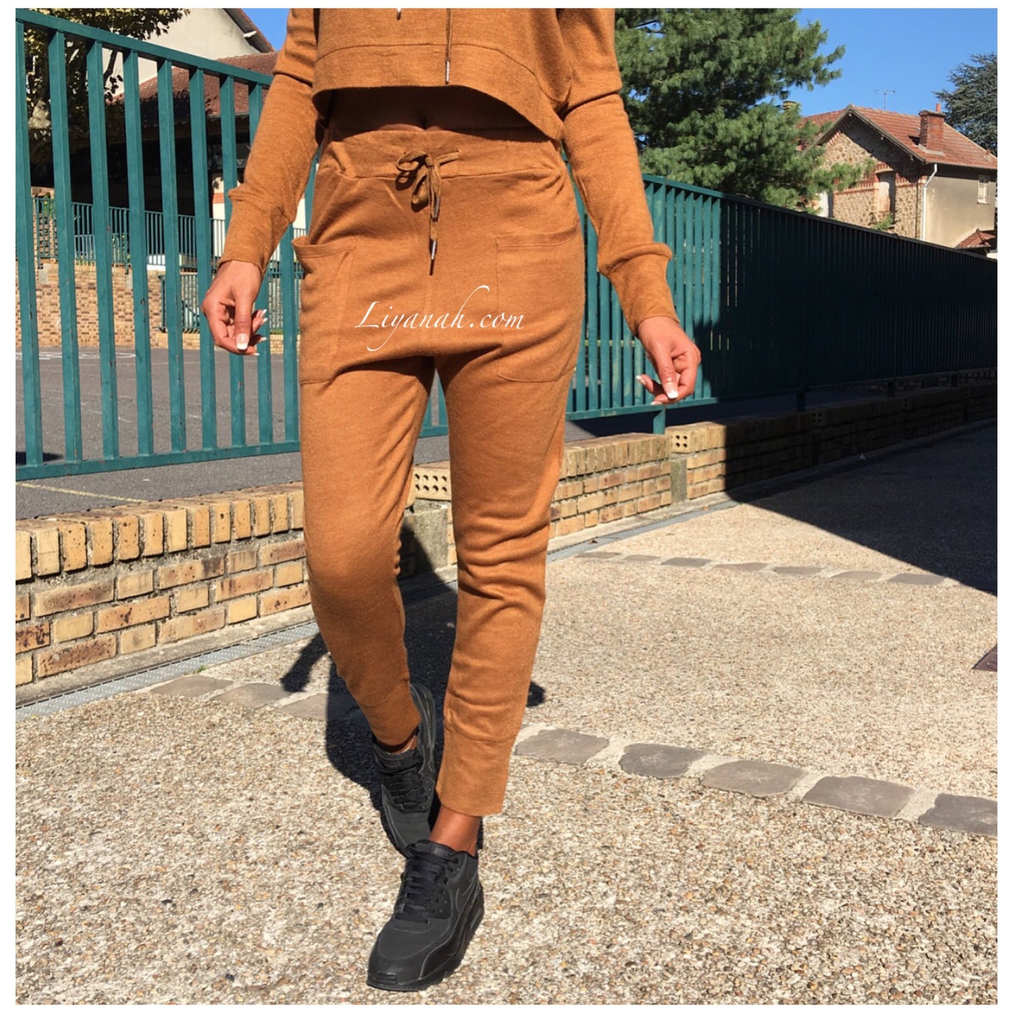 Jogging EDENYA CAMEL Pull à capuche + Pantalon