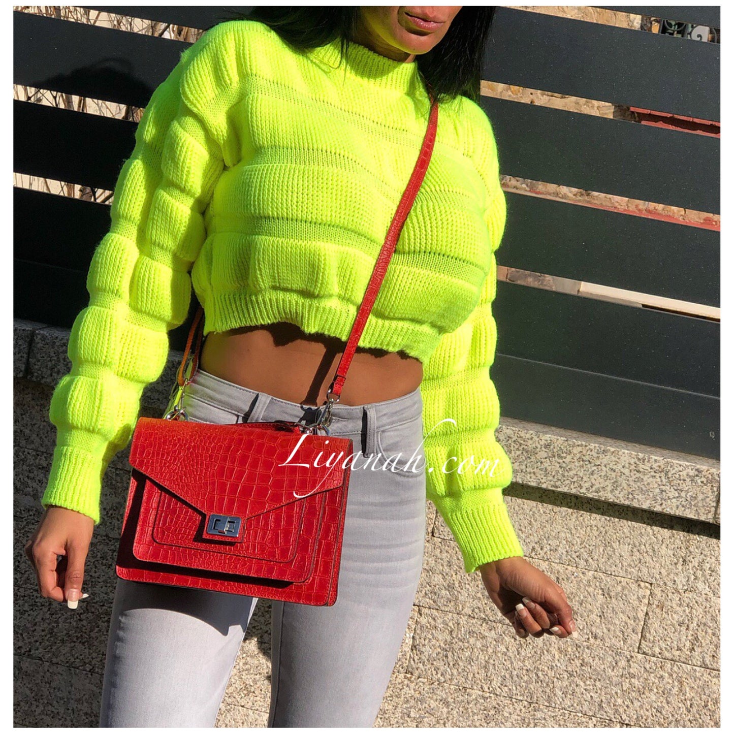 Pull Cropped Modèle KARA JAUNE FLUO