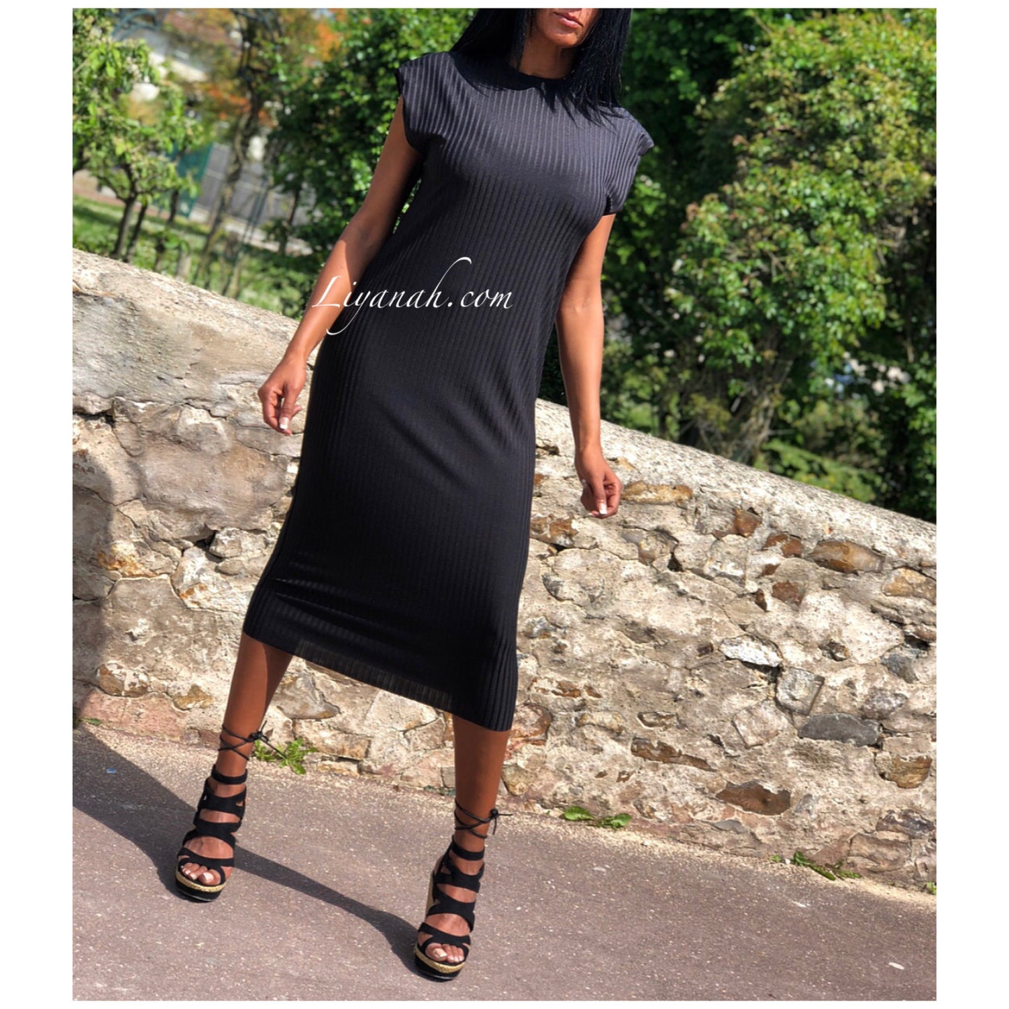 Robe Mi-longue Modèle CLYA NOIR