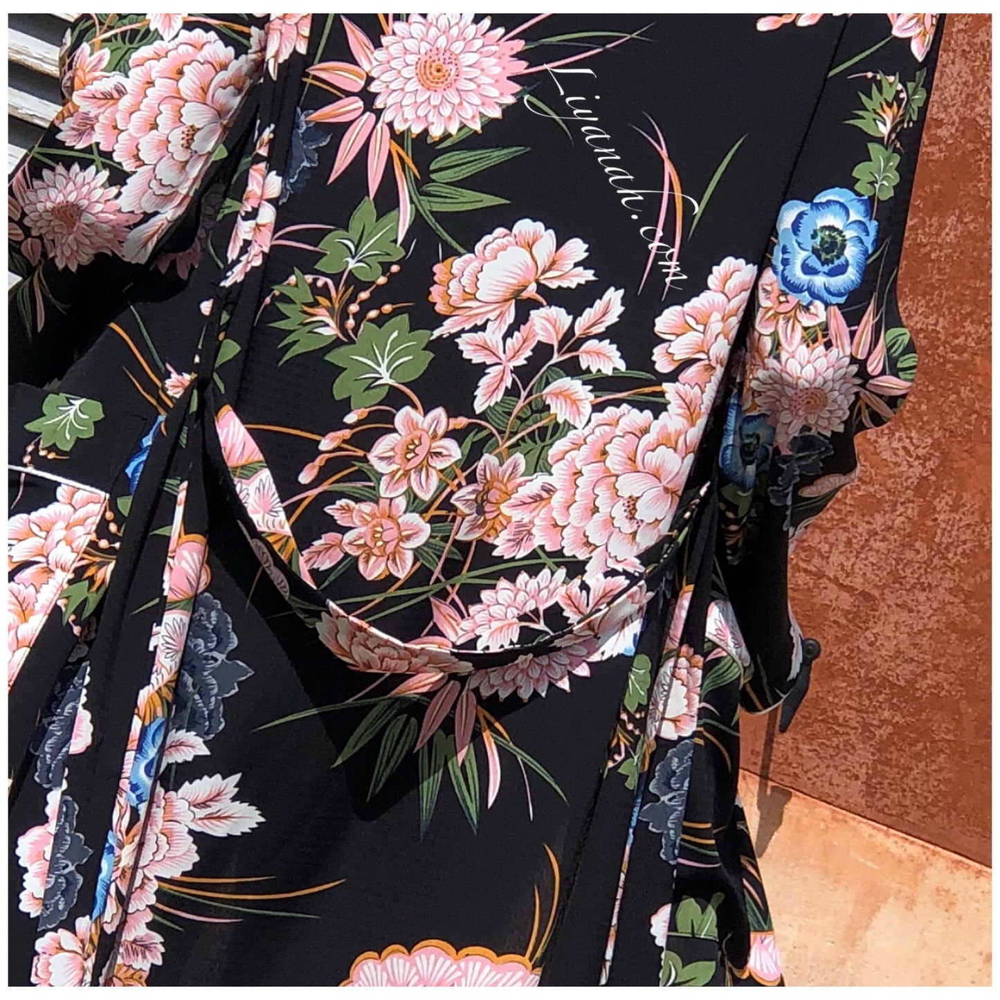 Kimono Mi-Long DYCHANA Fleuri Noir