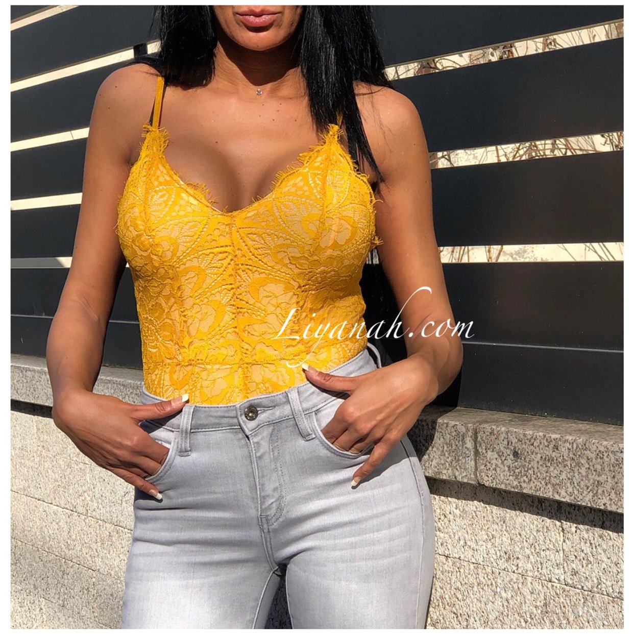 Body Dentelle Modèle AZIA JAUNE