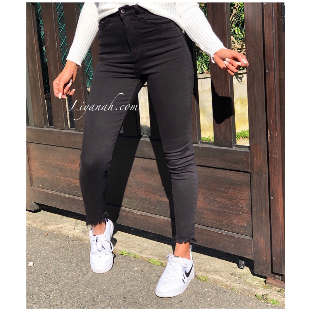 Jean Skinny Modèle KARELY BLACK TAILLE HAUTE