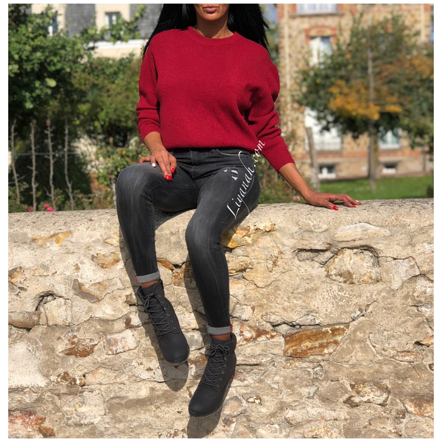 Pull Modèle TAKYRA Noir, Écru, Marron clair ou Bordeaux