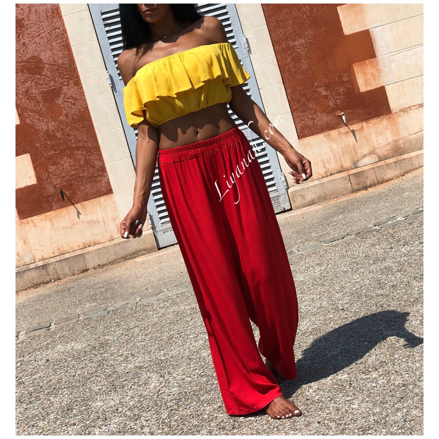 CROP TOP Volant Modèle CLIYA Noir, Jaune ou Bordeaux