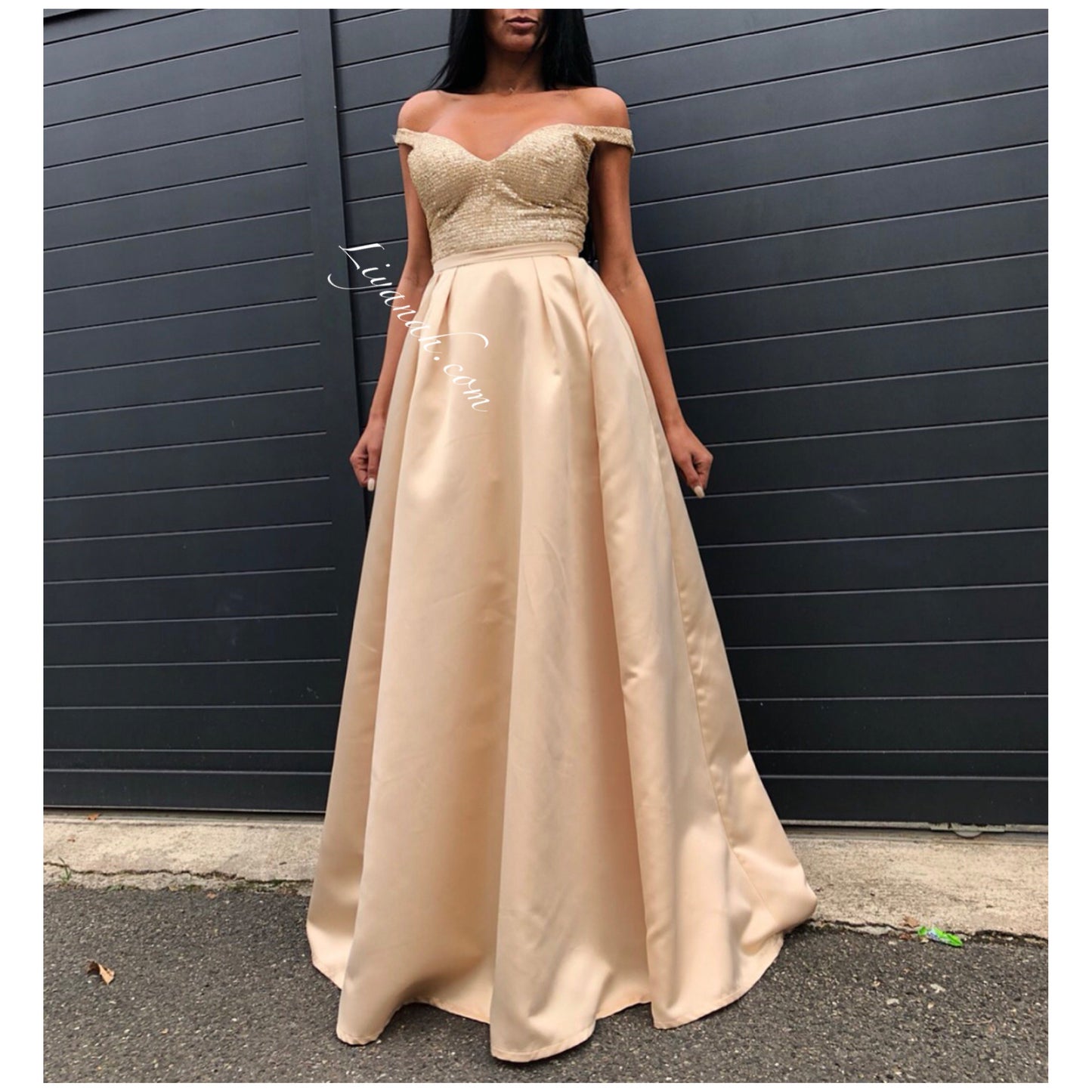 ROBE DE SOIRÉE MODÈLE ESTRELLA OR