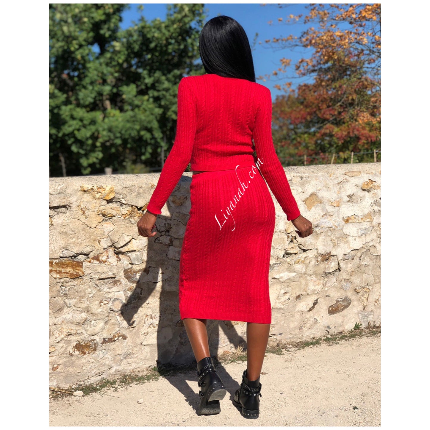 Ensemble Pull / Jupe Mi-longue Modèle ALYKA ROUGE