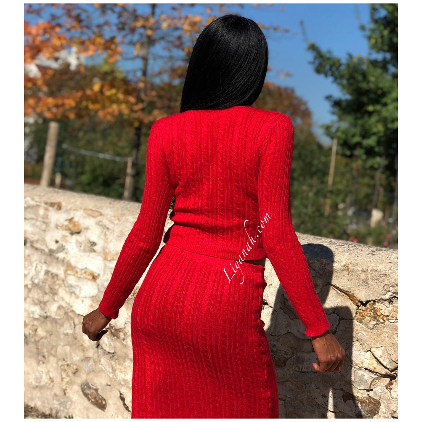 Ensemble Pull / Jupe Mi-longue Modèle ALYKA ROUGE