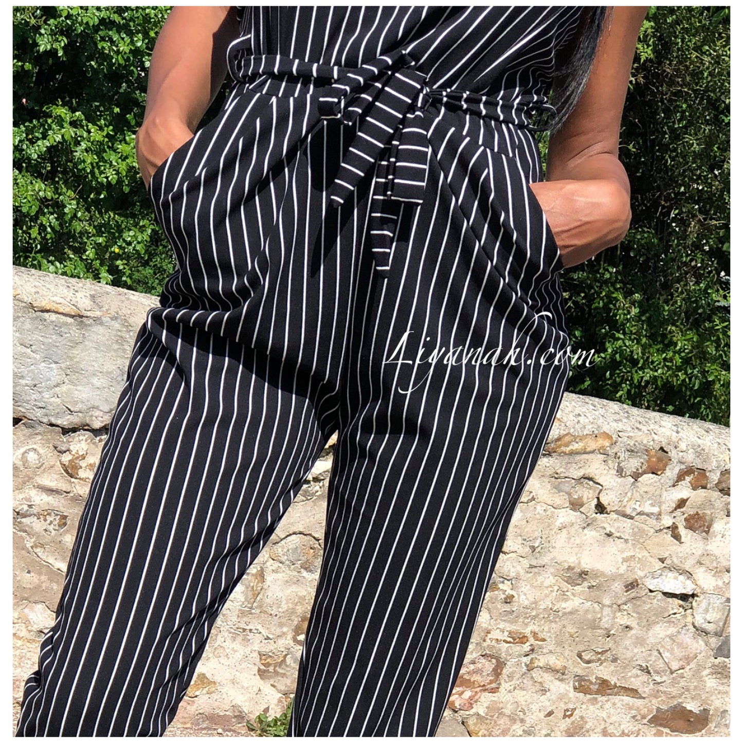 Combi - Pantalon Modèle BRUNELA NOIR ou BLANC