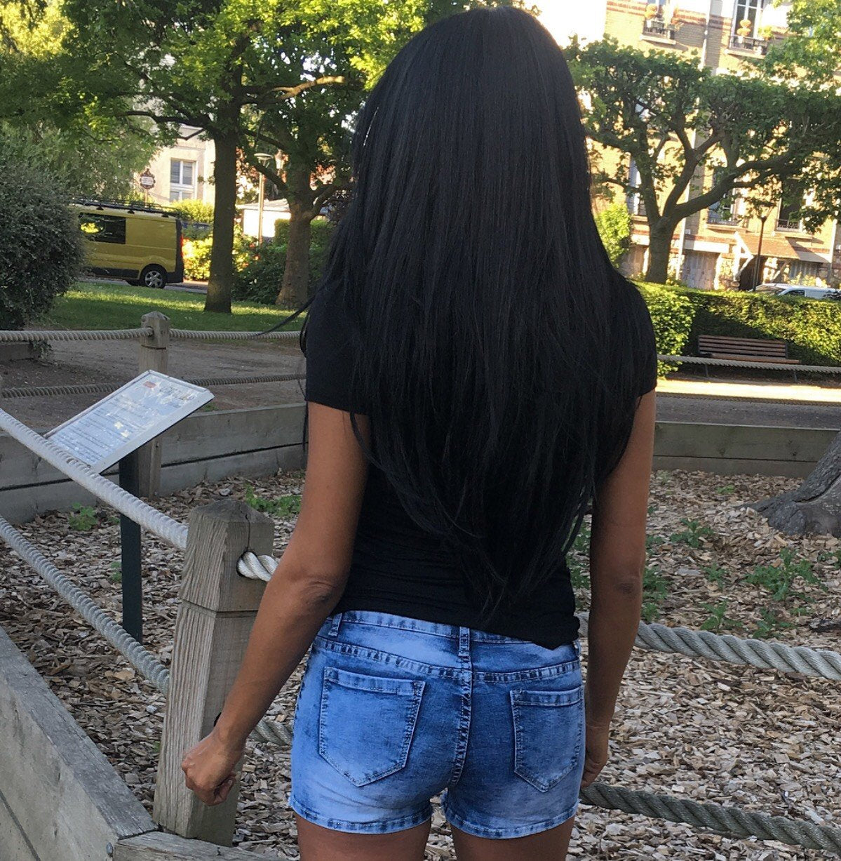 SHORT EN JEAN avec CLOUS