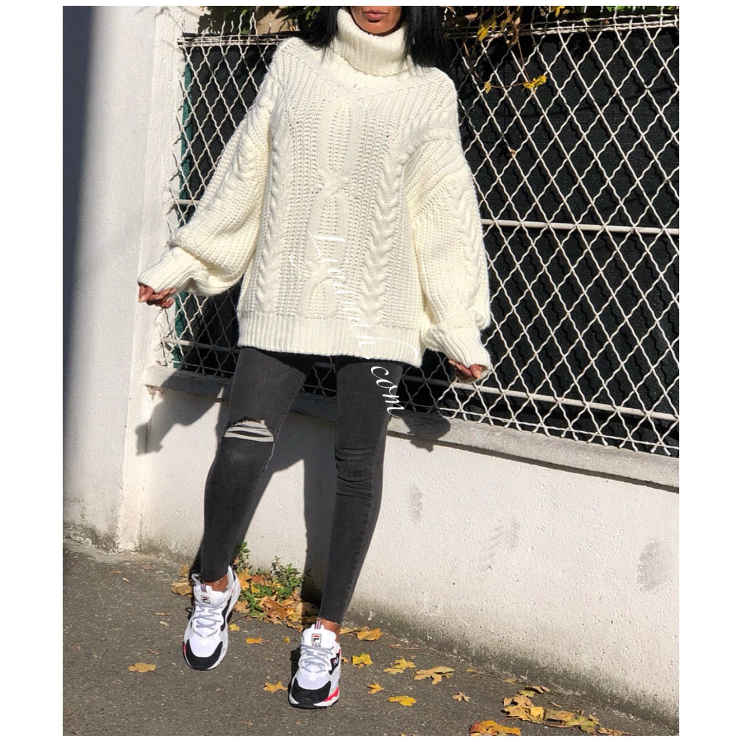 PULL MI-LONG Oversize Modèle ALLIEL Blanc