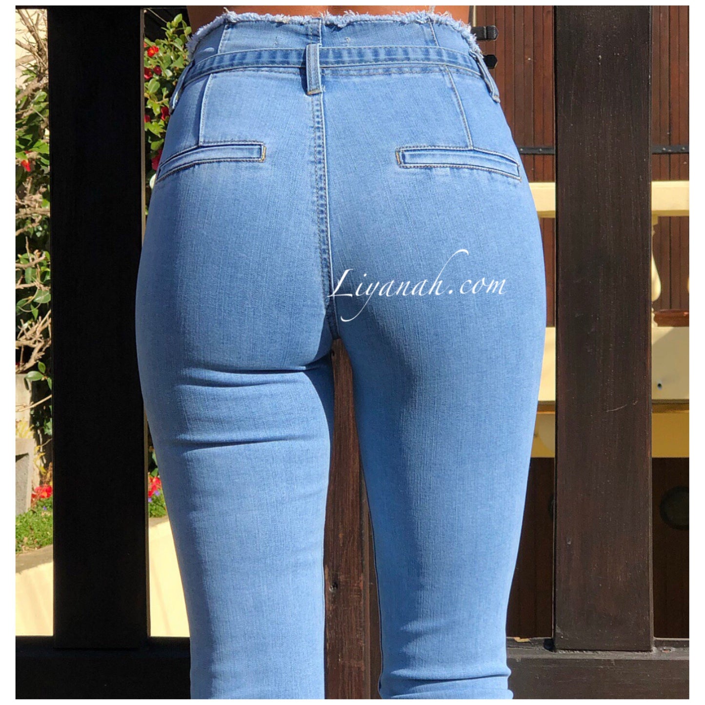 JEAN SLIM LIGHT BLUE TAILLE Haute À NOEUD Modèle HYBA