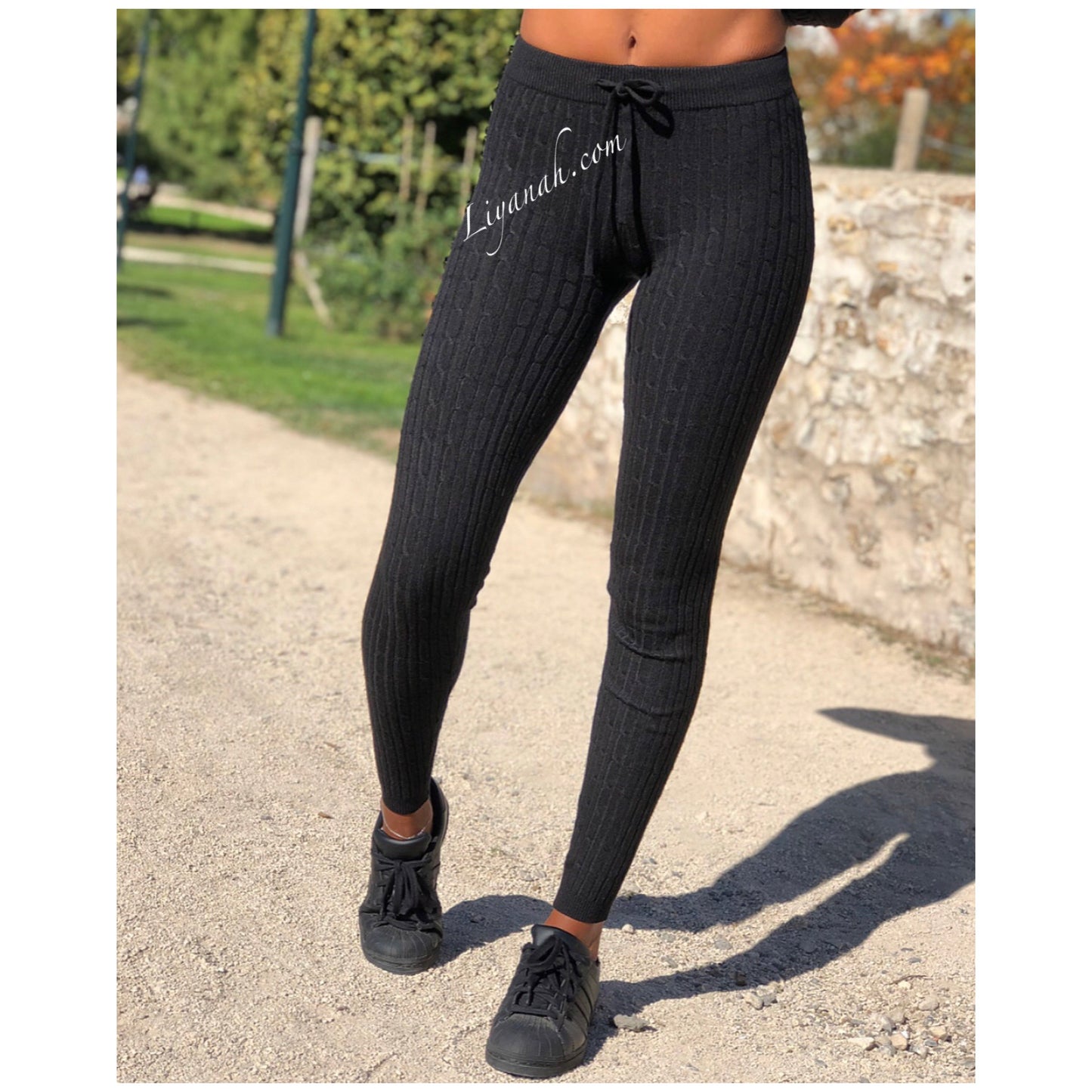 Ensemble Pull / Pantalon Modèle ALCANTARA NOIR