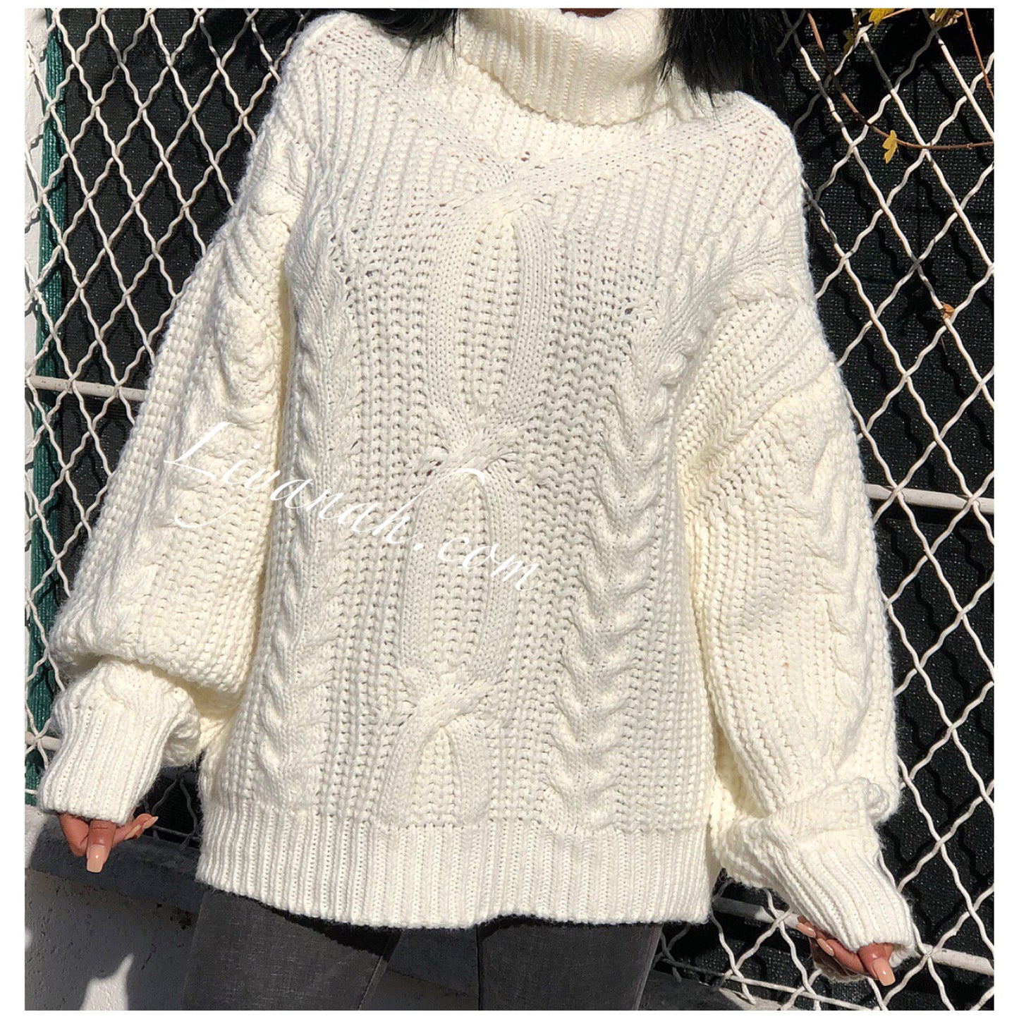 PULL MI-LONG Oversize Modèle ALLIEL Blanc