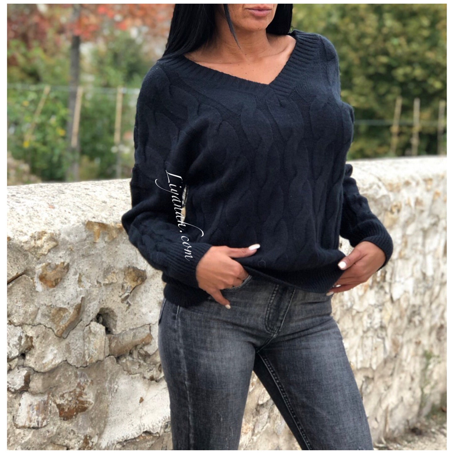 PULL Mi-long Col V Modèle ELARA NOIR