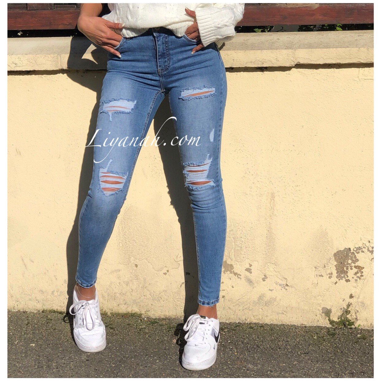 Jean Skinny LIGHT BLUE DESTROY TAILLE MI-HAUTE Modèle PRAYA