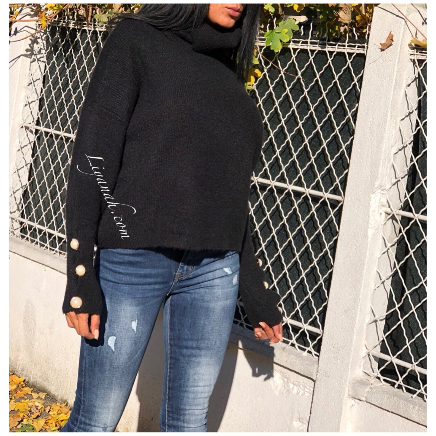 PULL Col Roulé Modèle AJYA NOIR PERLES