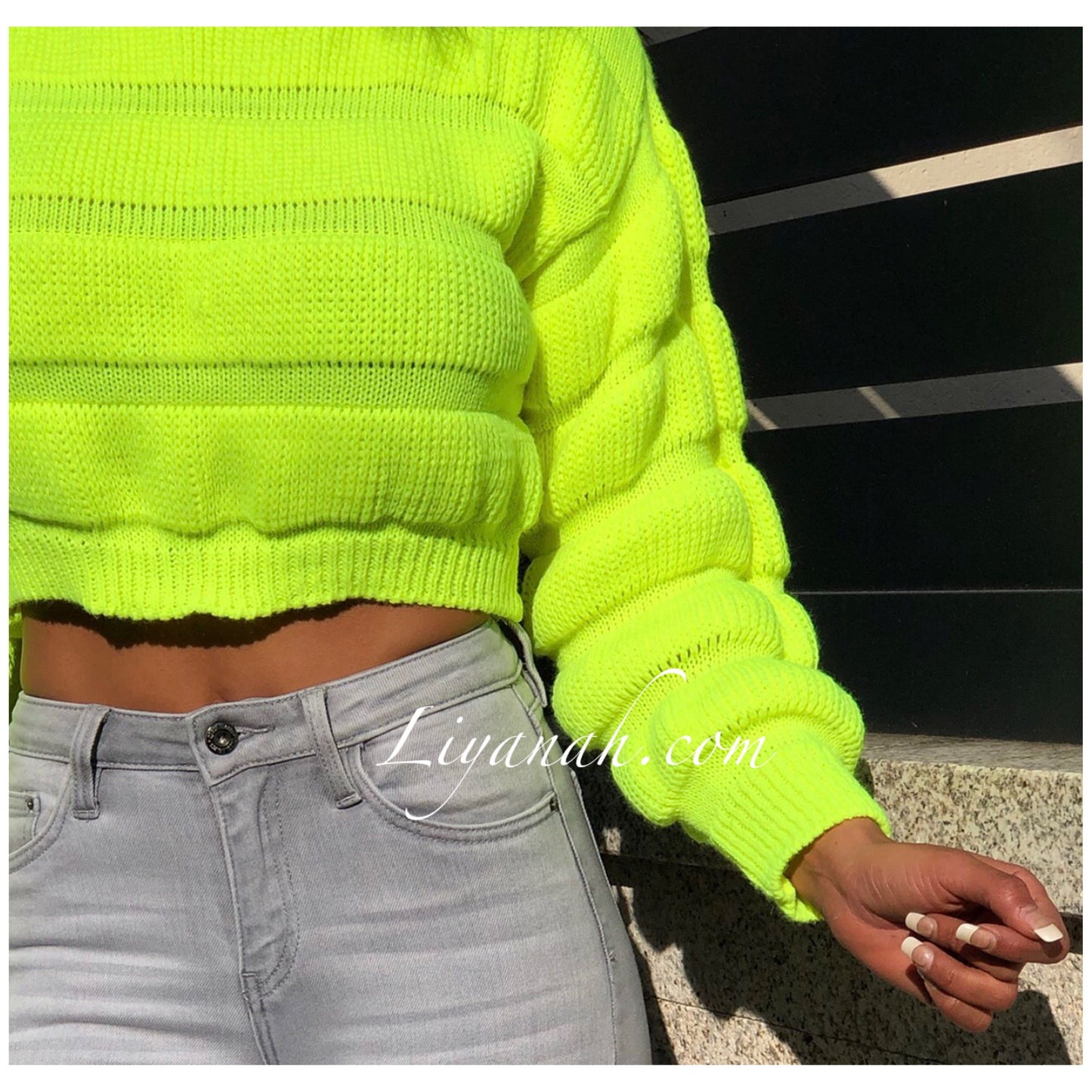 Pull Cropped Modèle KARA JAUNE FLUO