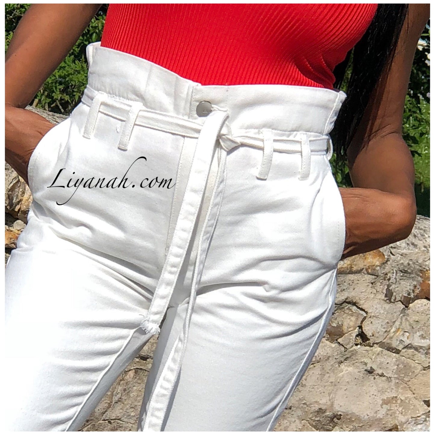 JEAN MOM WHITE Taille Haute À NOEUD Modèle DARYANA