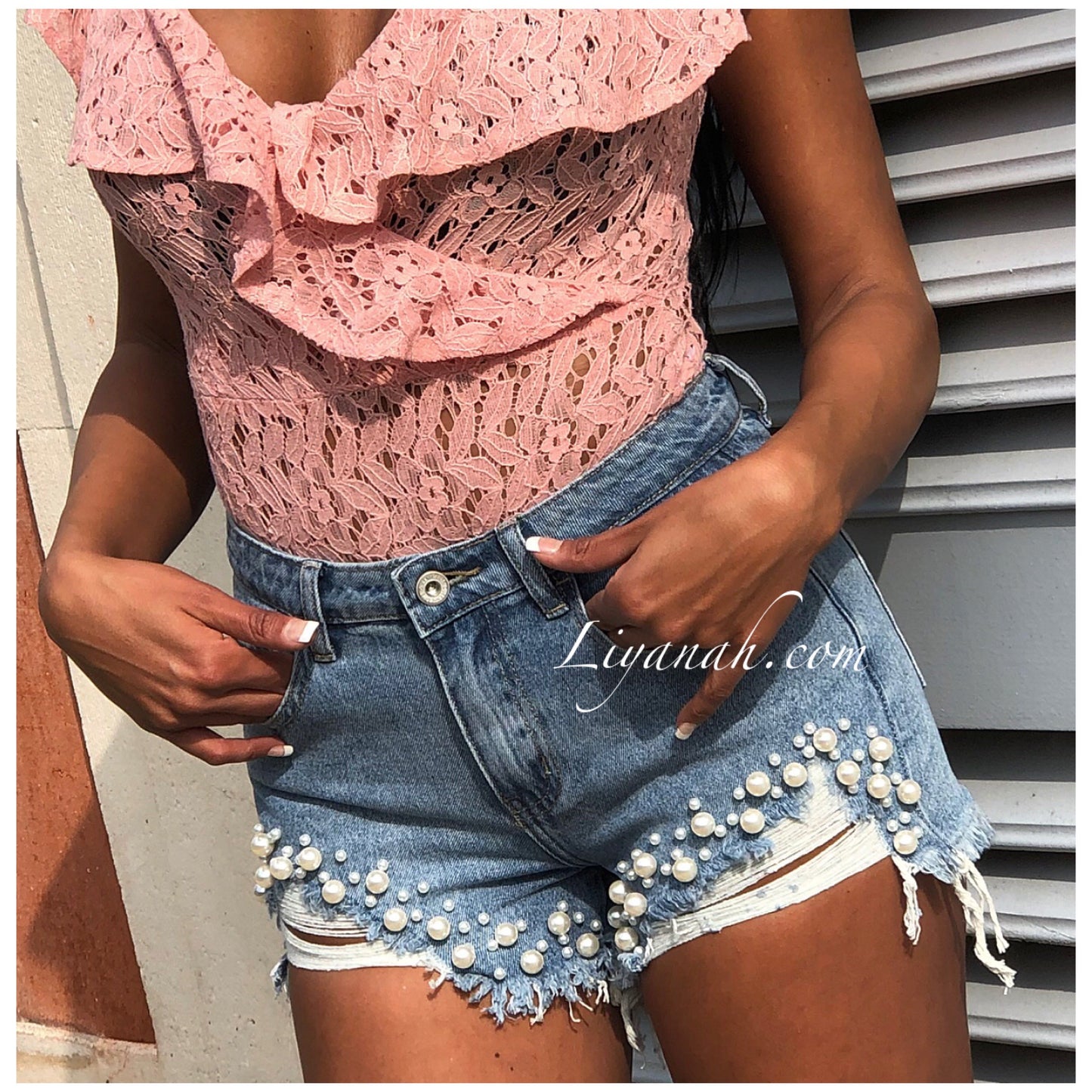 SHORT JEAN Destroy Perles Modèle JANYALA