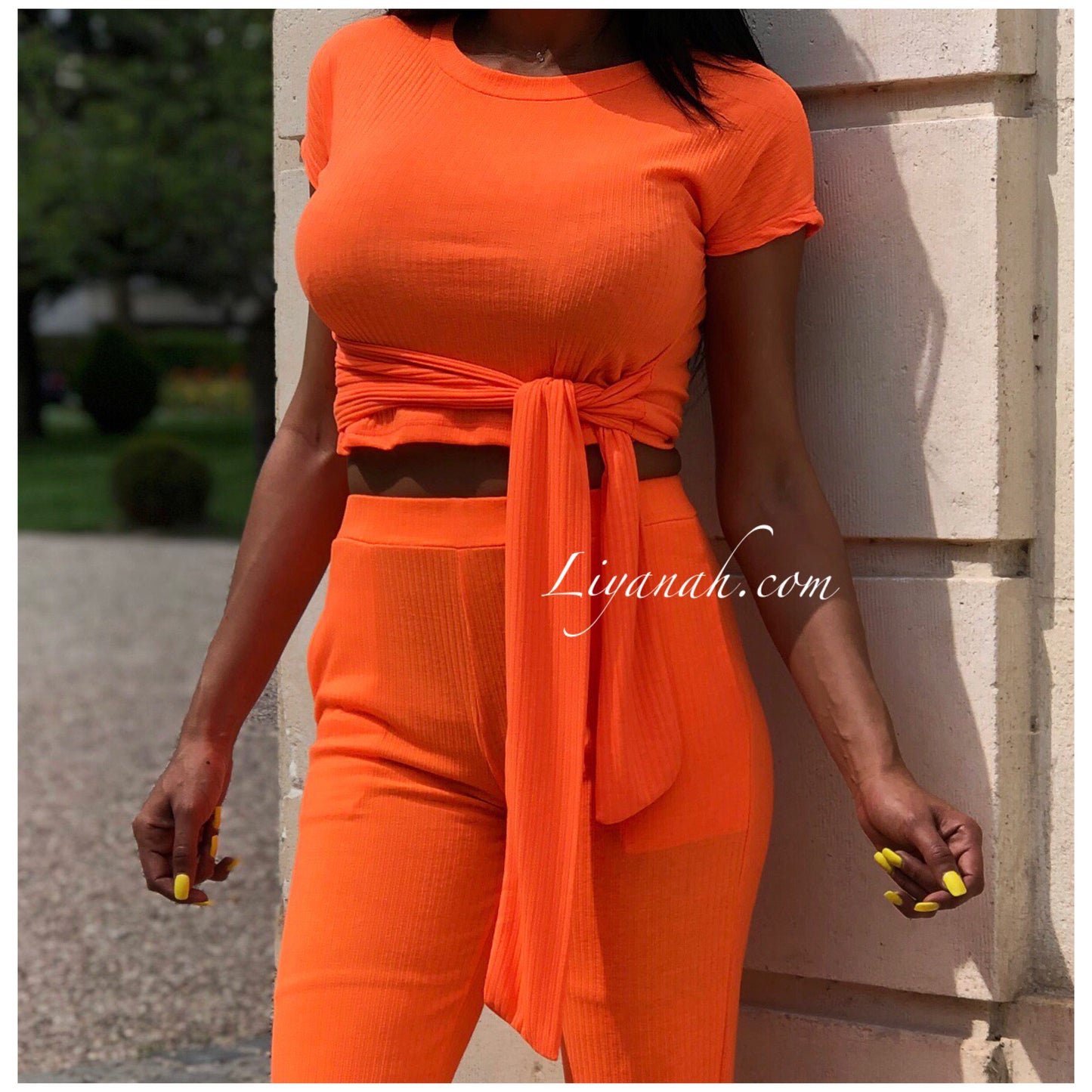 Ensemble Crop Top + Pantalon ANDY Noir, Gris, Beige, Jaune, Blanc ou Orange