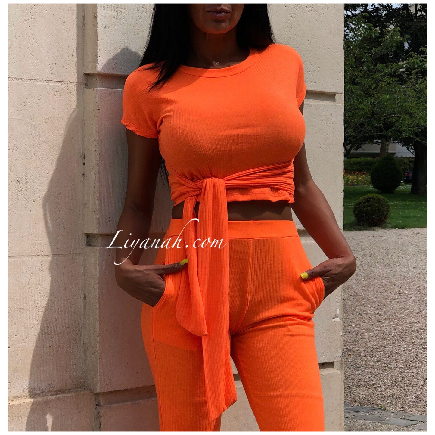 Ensemble Crop Top + Pantalon ANDY Noir, Gris, Beige, Jaune, Blanc ou Orange