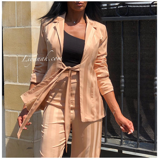 Tailleur Veste + Pantalon Modèle NAYARA BEIGE