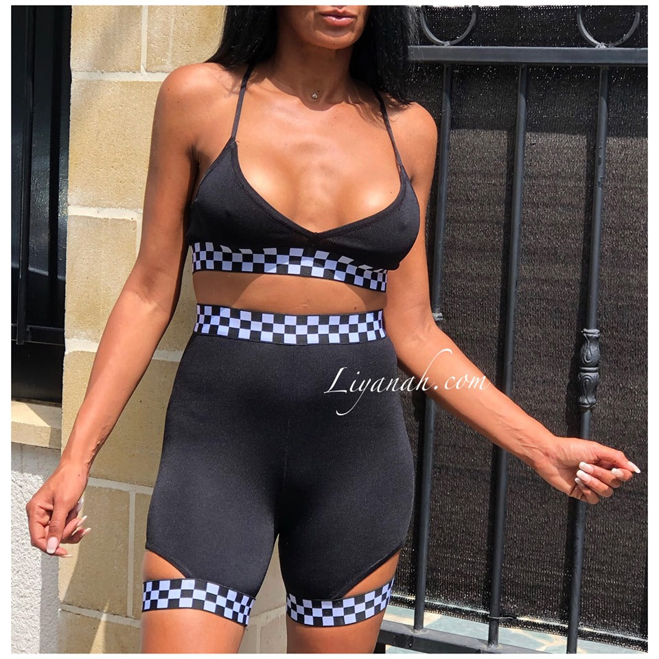 Ensemble Crop Top + Cycliste Modèle NAVA NOIR/BLANC