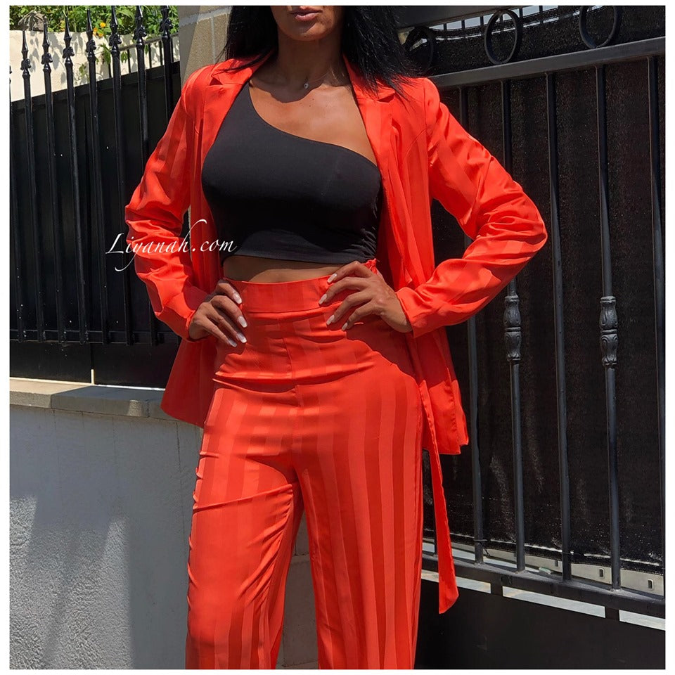 Tailleur Veste + Pantalon Modèle NAYARA ORANGE